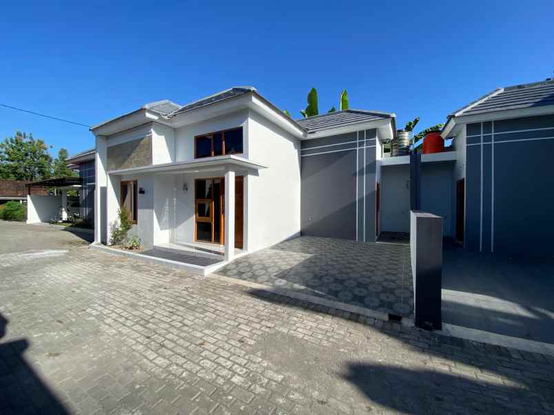 dijual rumah jl bantul km 6