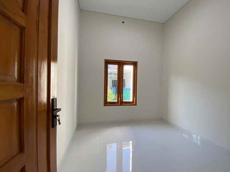 dijual rumah jl bantul km 6