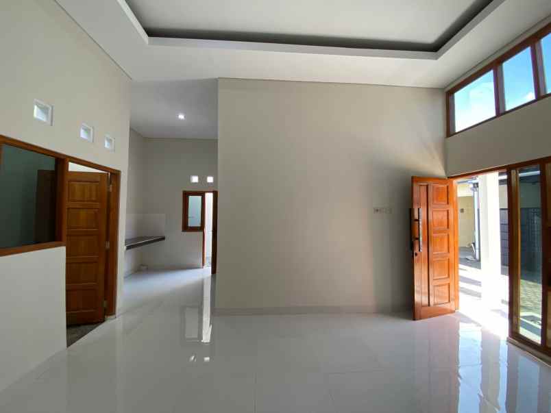 dijual rumah jl bantul km 6