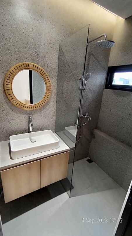 dijual rumah jl buaran raya buaran kec