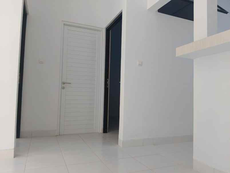 dijual rumah jl citeureup sindangpanon