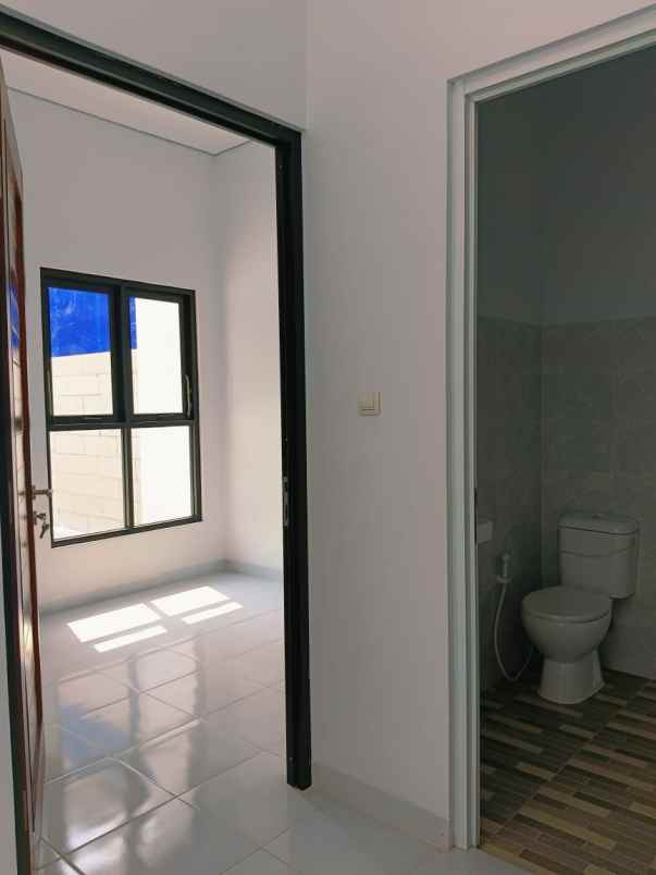 dijual rumah jl citeureup sindangpanon