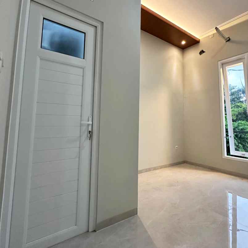 dijual rumah jl durian rt 2 rw 4