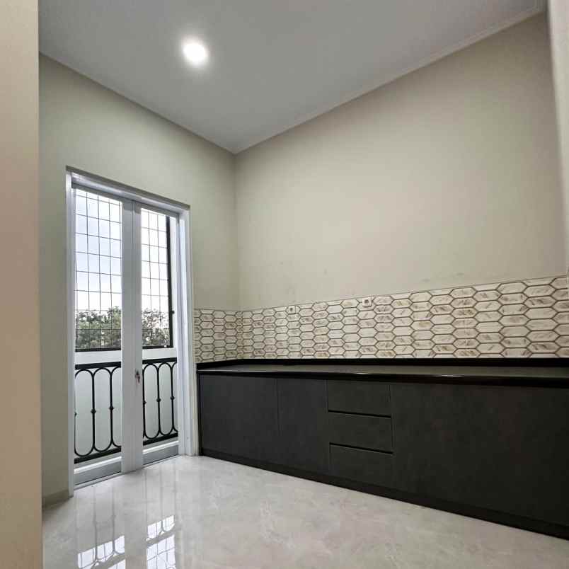 dijual rumah jl durian rt 2 rw 4