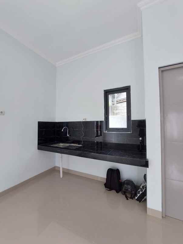 dijual rumah jl kaliurang km 13