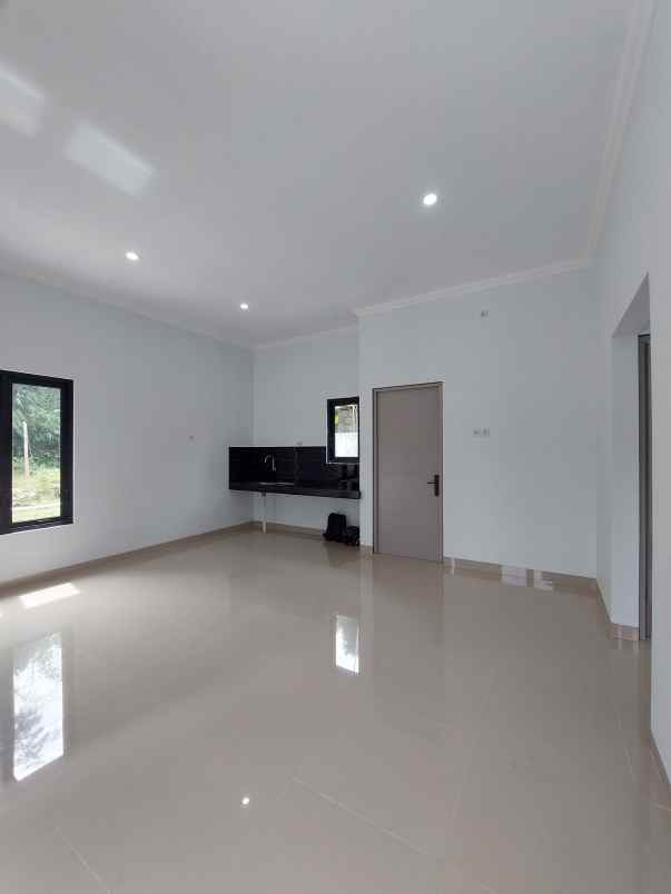 dijual rumah jl kaliurang km 13