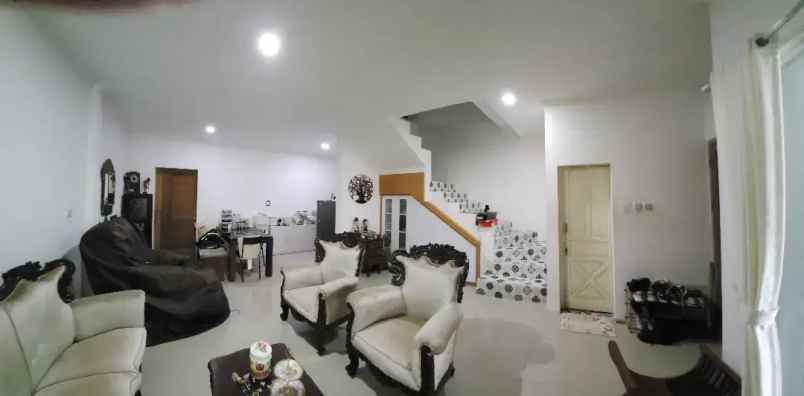dijual rumah jl kav marinir pondok