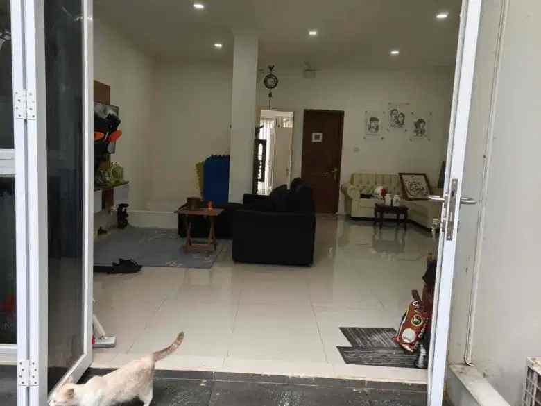 dijual rumah jl kav marinir pondok