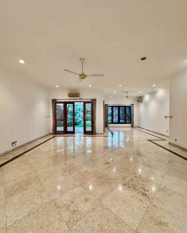 dijual rumah jl kemang dalam bangka kec