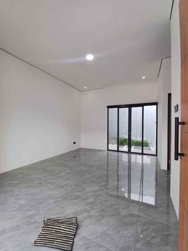 dijual rumah jl magelang km 11