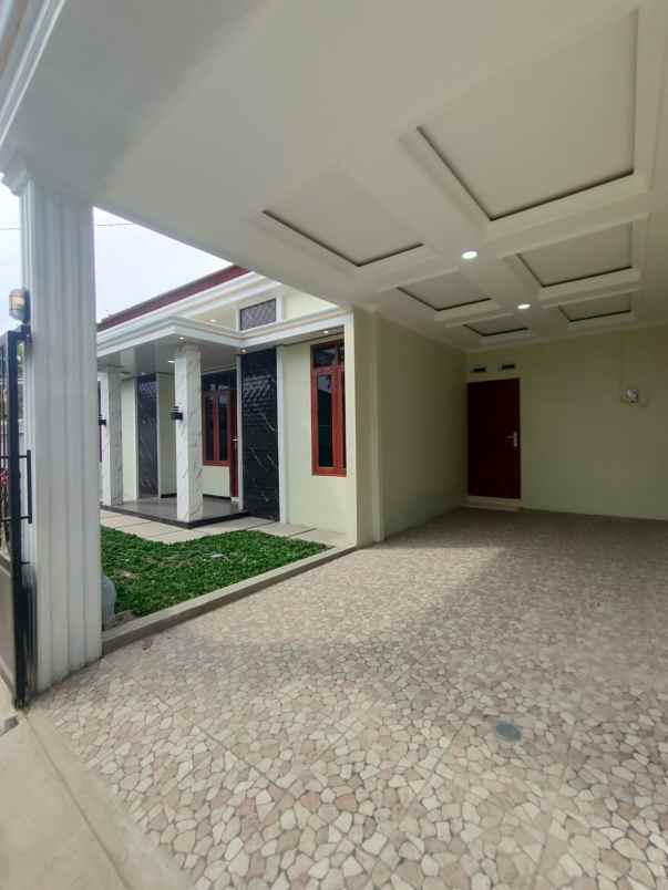dijual rumah jl manding imogiri