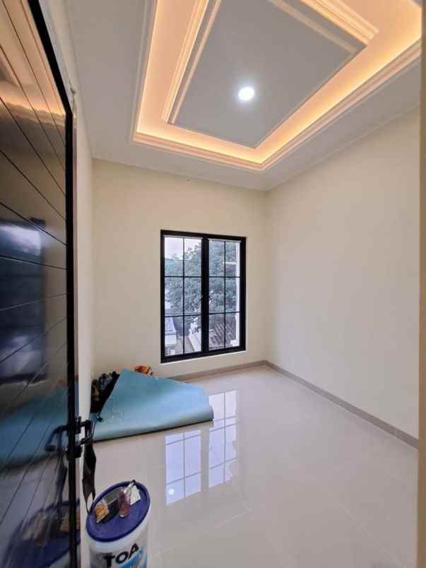 dijual rumah jl mandor samin