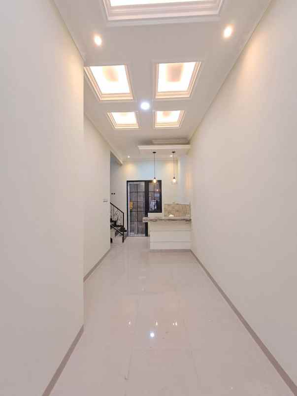 dijual rumah jl mandor samin