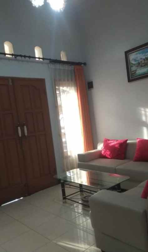 dijual rumah jl mojopahit jember
