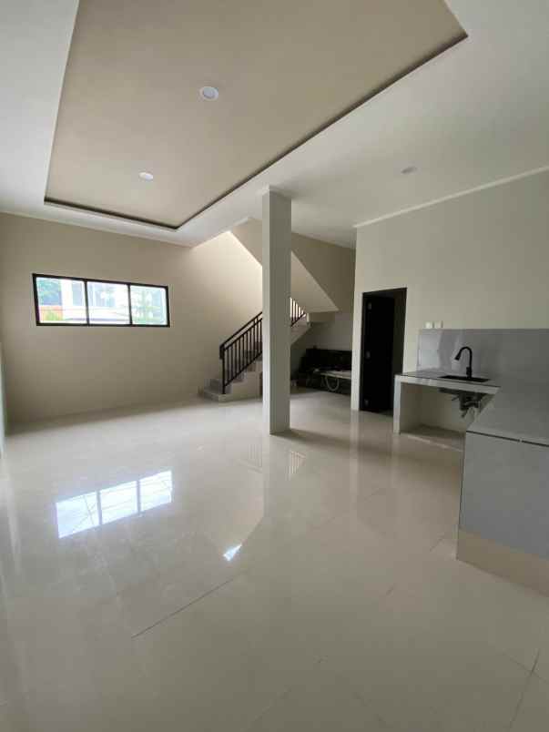 dijual rumah jl pekapuran raya sukatani