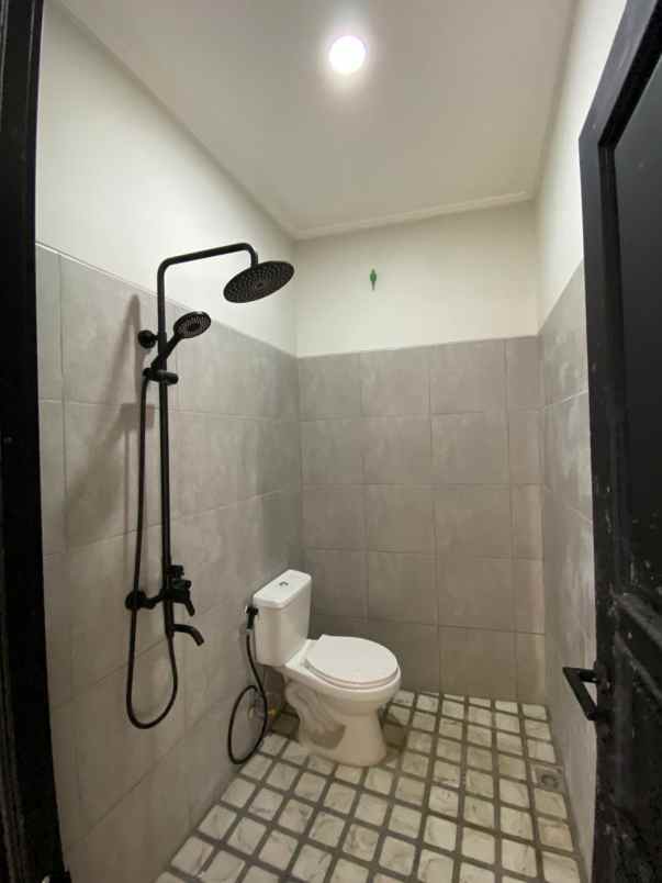 dijual rumah jl pekapuran raya sukatani