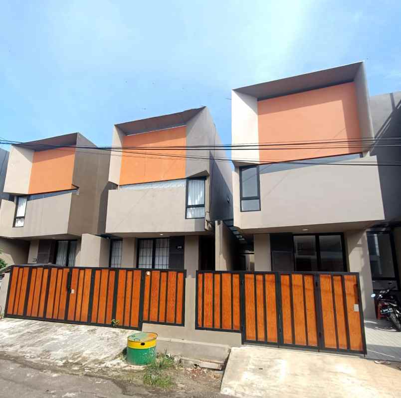 dijual rumah jl pondok cabe gaplek