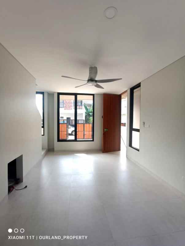 dijual rumah jl pondok cabe gaplek