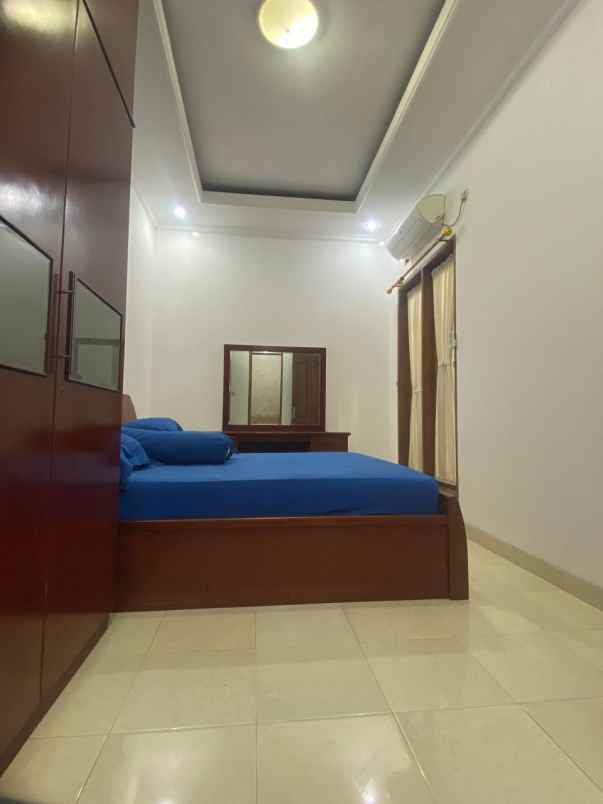 dijual rumah jl pondok kelapa duren