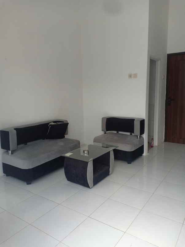 dijual rumah jl raya ciloa cikubangsari