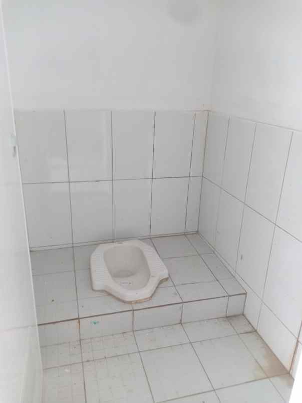 dijual rumah jl raya ciloa cikubangsari