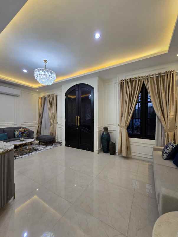 dijual rumah jl raya duren sawit