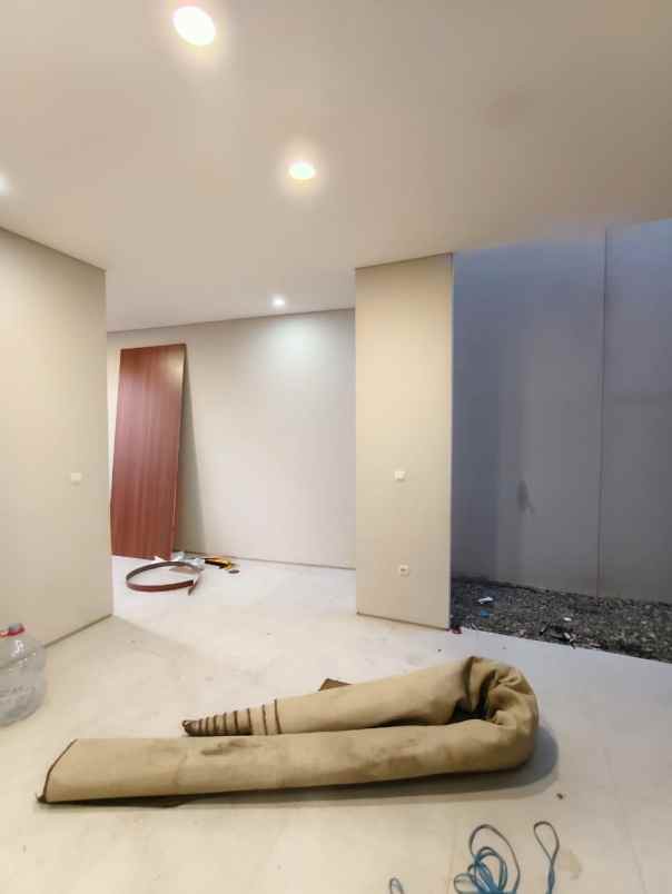 dijual rumah jl riung bandung