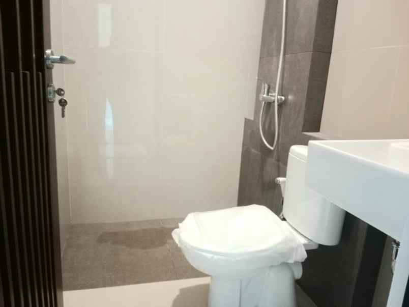 dijual rumah jl sayap turangga