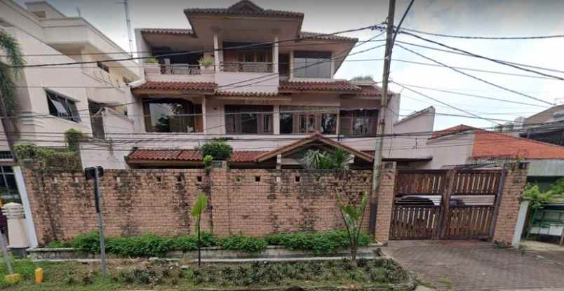 dijual rumah jl serayu no 1 surabaya
