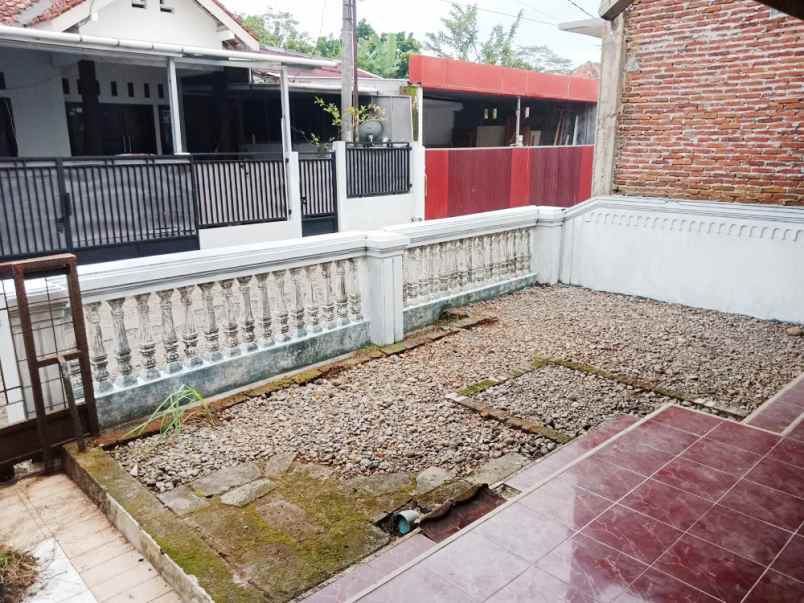 dijual rumah jl singa wedana rt 01 rw