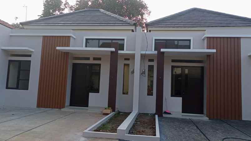 dijual rumah jl telkom