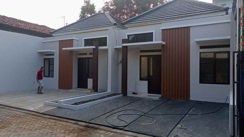 dijual rumah jl telkom