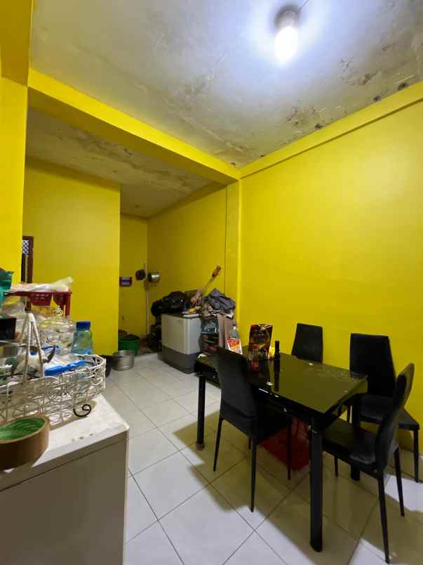 dijual rumah jl tengku bey