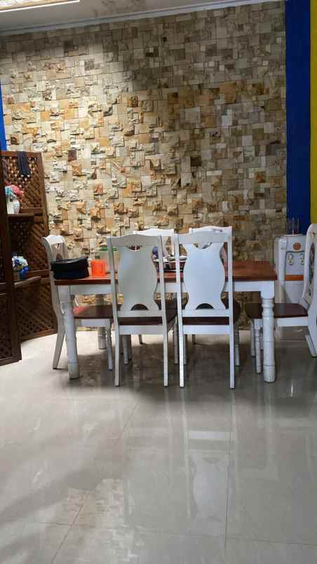 dijual rumah jl tengkubey