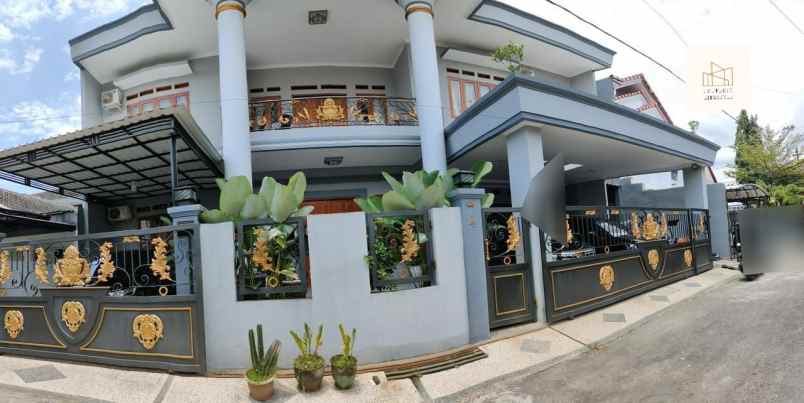 dijual rumah jl turangga buah batu