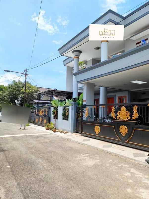dijual rumah jl turangga buah batu