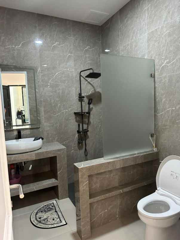 dijual rumah jl ulujami gg pancoran no