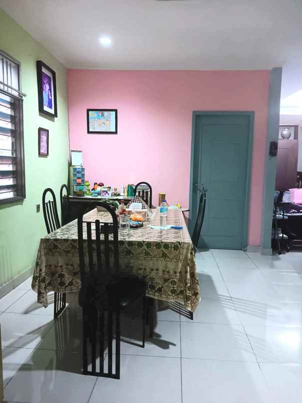 dijual rumah jombang tangsel