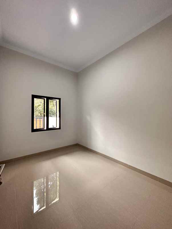 dijual rumah kalisari