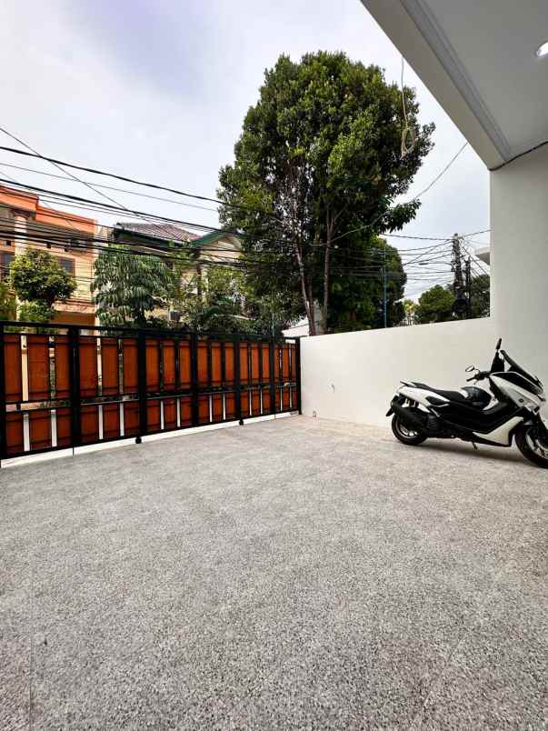 dijual rumah kalisari