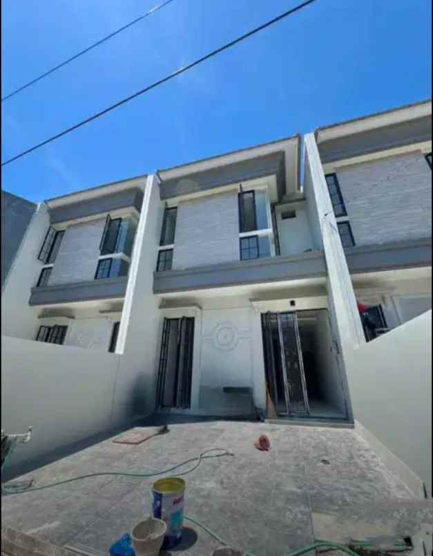 dijual rumah kedung baruk