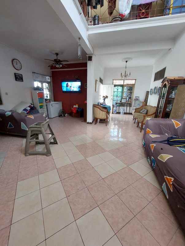 dijual rumah kelapa dua