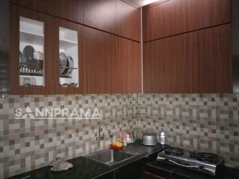 dijual rumah kelapa dua wetan