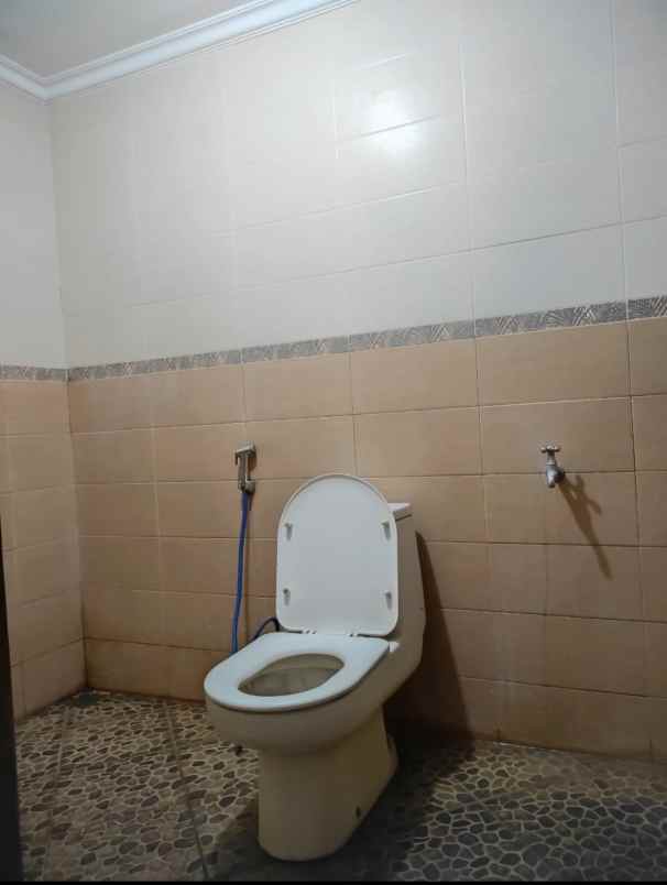 dijual rumah kemang pratama bojong