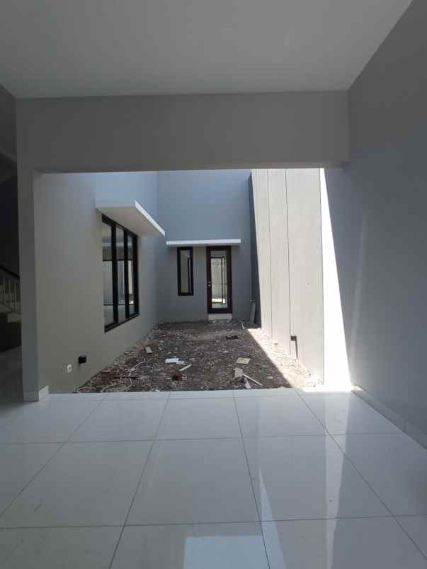dijual rumah kembar timur pasir luyu