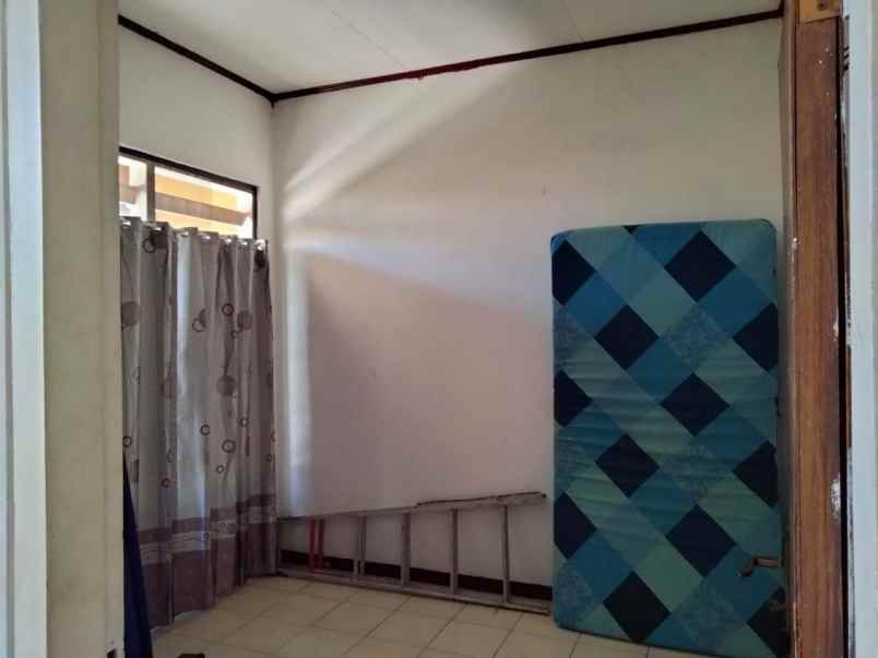 dijual rumah ketintang permai