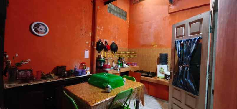 dijual rumah komplek cemara hijau jalan