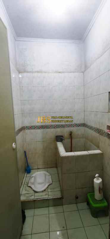 dijual rumah komplek cemara hijau jalan