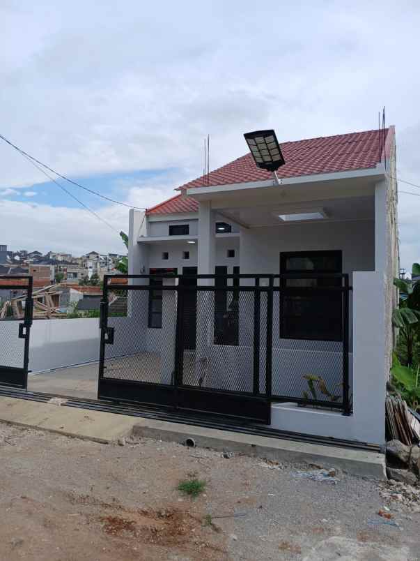 dijual rumah komplek cijambe