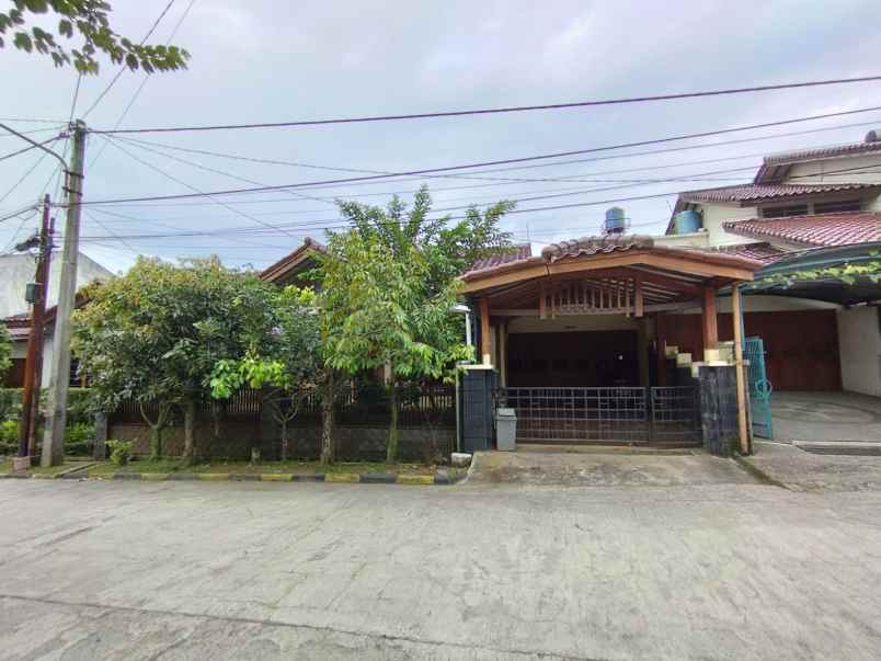 dijual rumah komplek cipta graha gunung